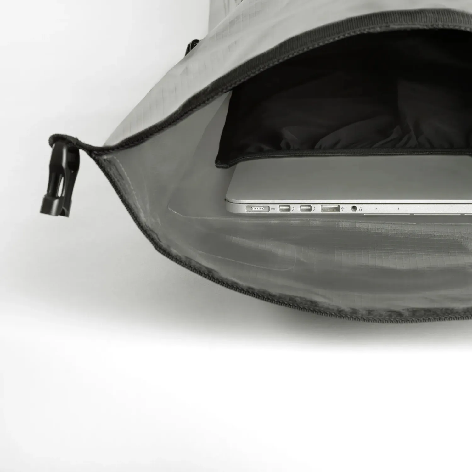 Silva Orbit 25L Rucksack wasserdicht beige mit Laptopfach