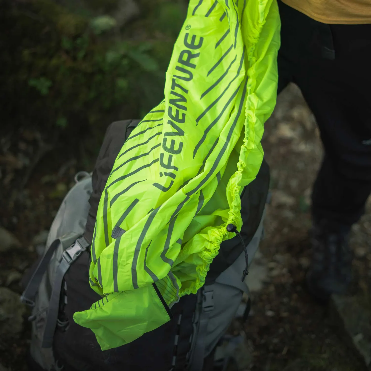 Lifeventure Rucksack-Regenhülle 65L reflektierend