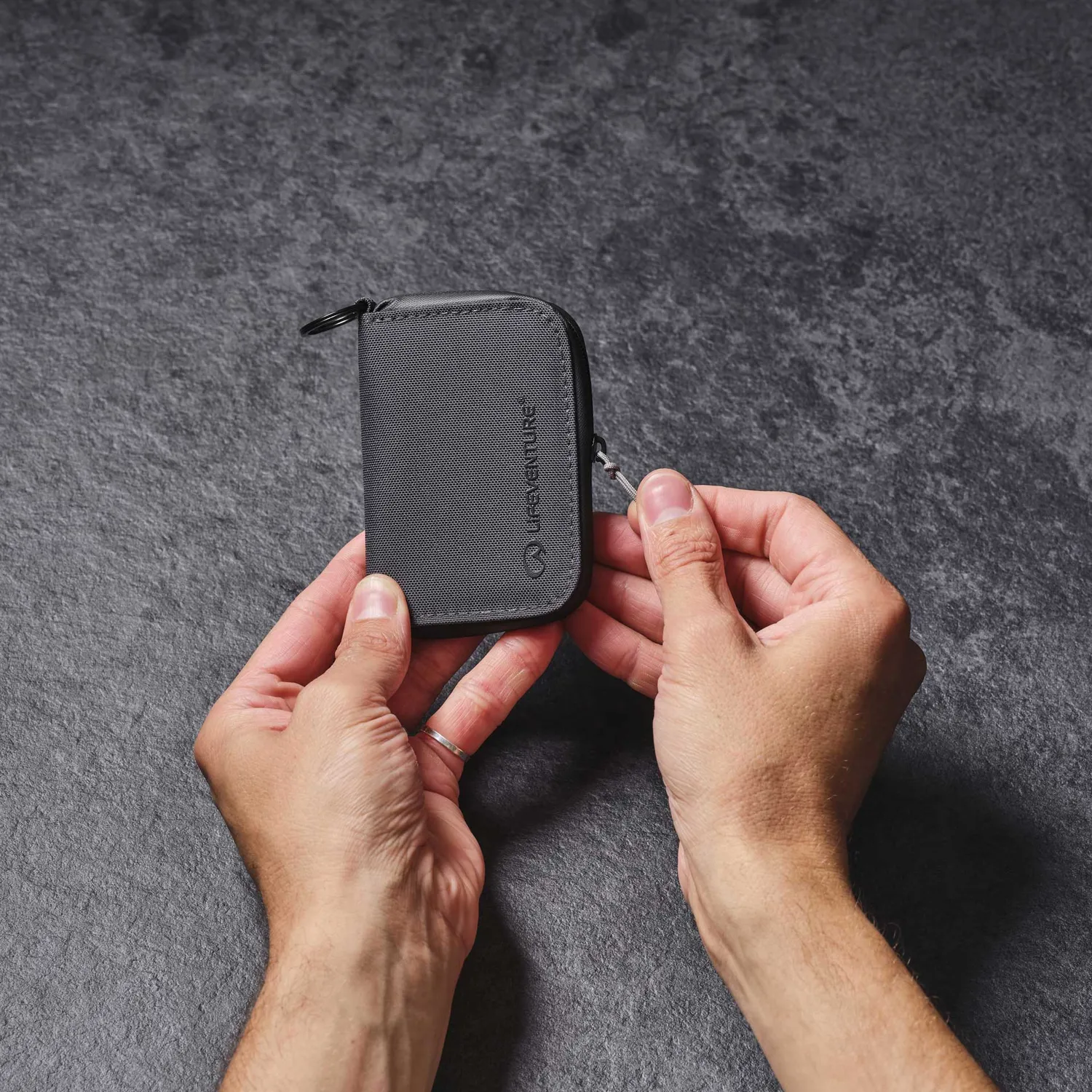 Lifeventure RFiD Münzbeutel Geldbörse recycelt kompakt