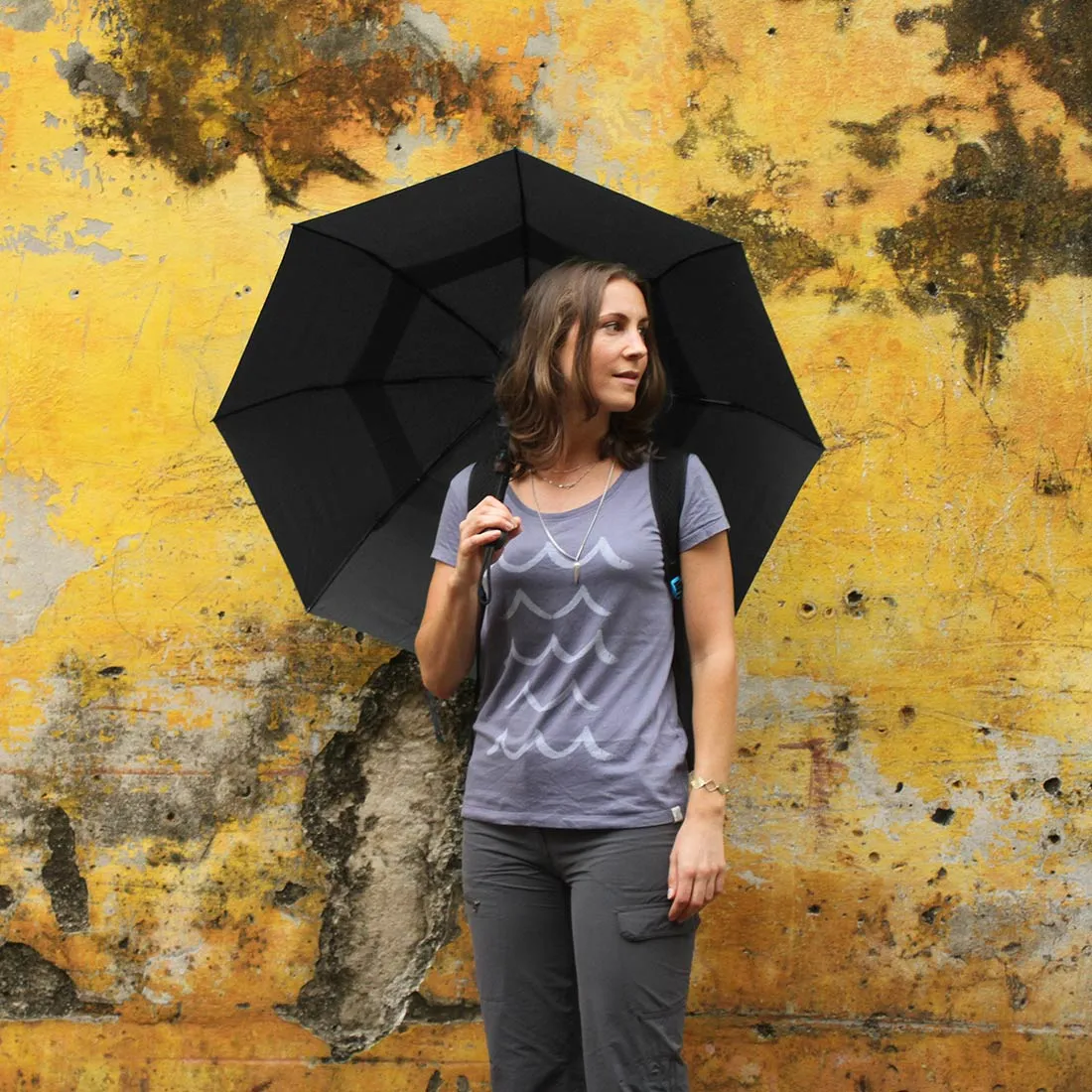 Lifeventure Trek Umbrella Regenschirm Medium schwarz