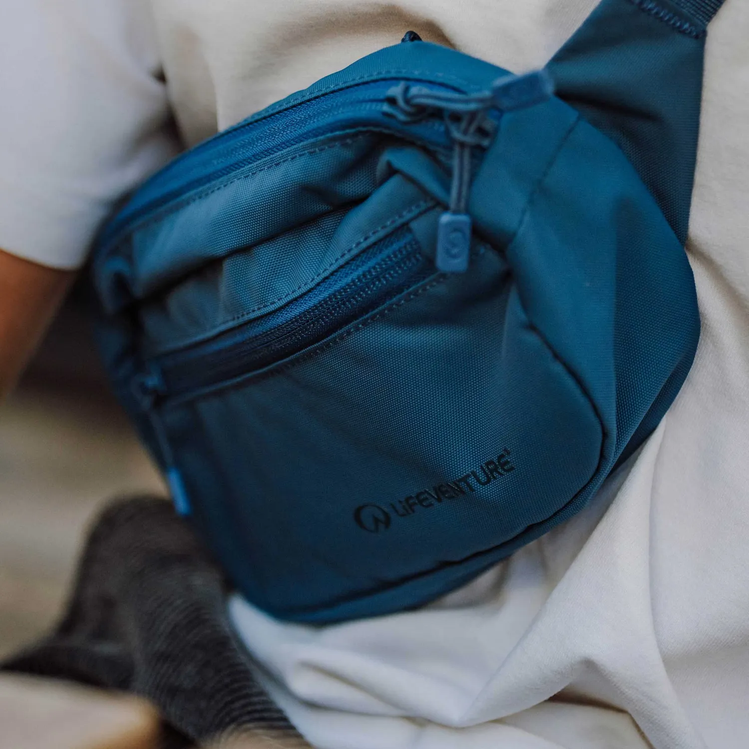 Lifeventure Discovery RFiD Bauchtasche schwarz wasserabweisend
