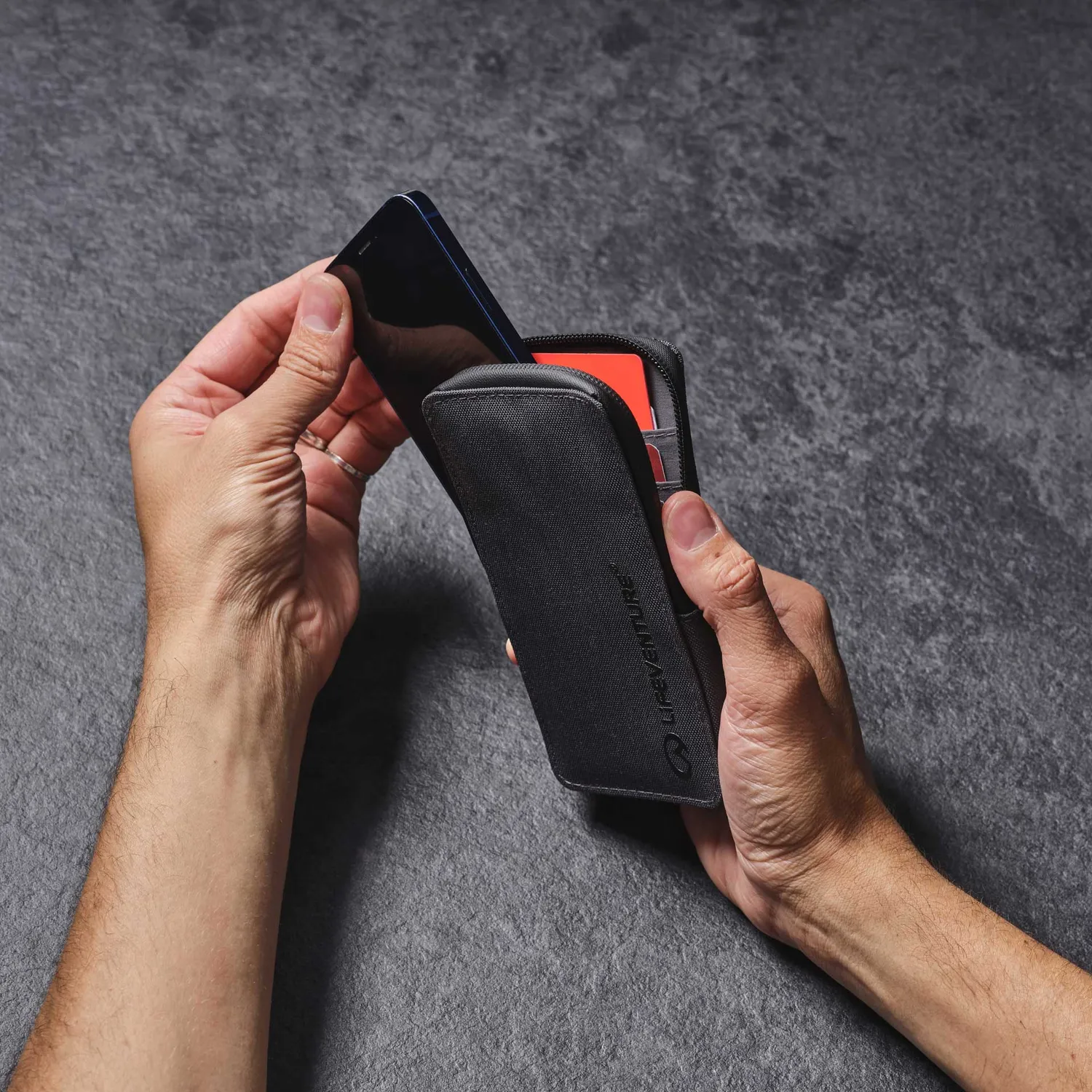 Lifeventure RFiD Phone Wallet Handytasche RFID-Schutz