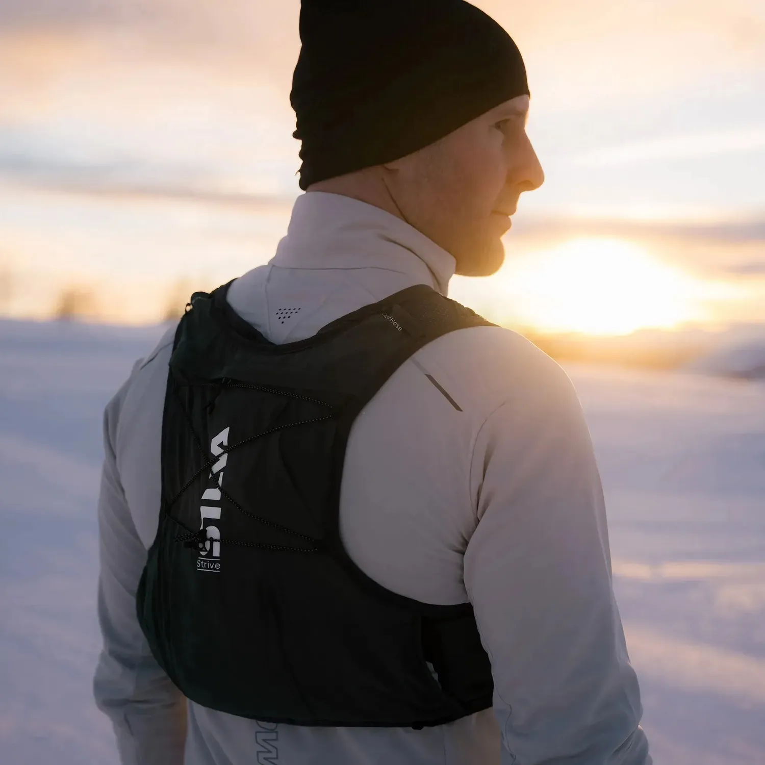 Silva Strive 10 Vest Laufweste 10 l Schwarz atmungsaktiv