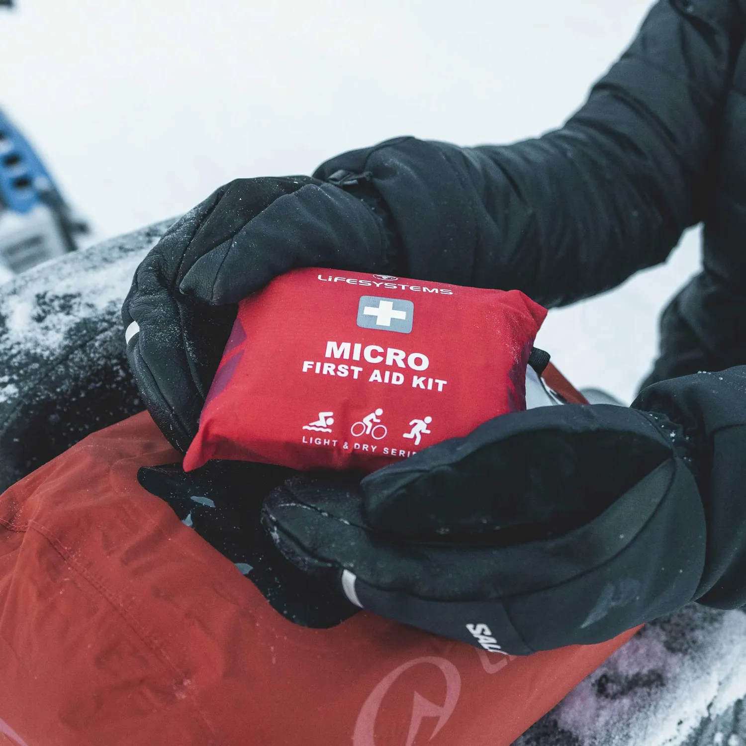 Lifeventure Light and Dry Micro Erste-Hilfe-Set leicht