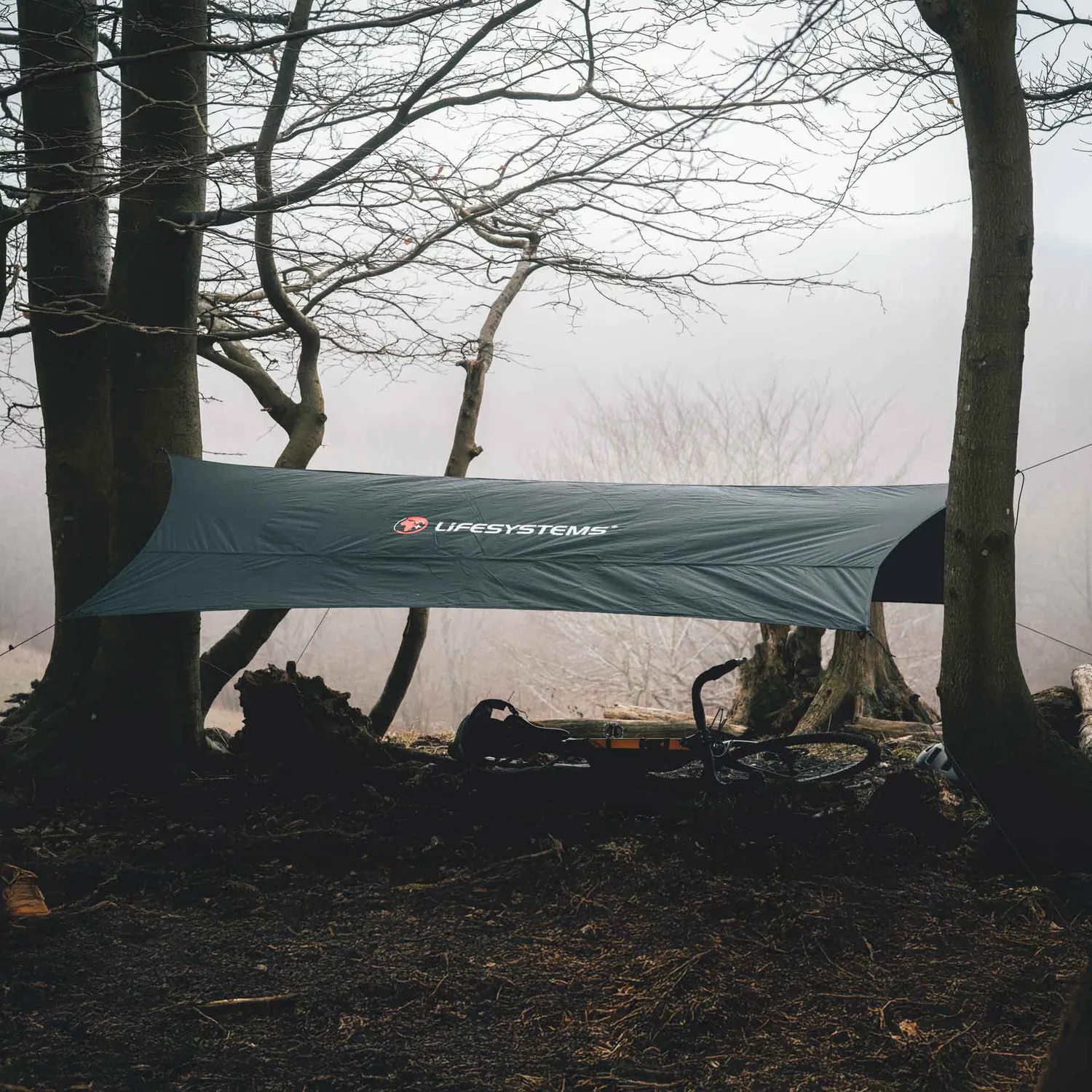 Lifeventure Expedition Tarp Plane wasserdicht mit Heringen