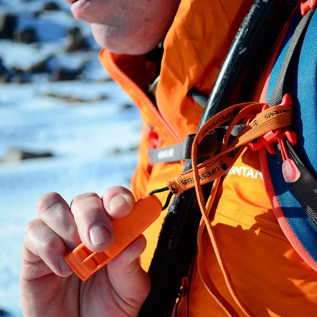 Lifeventure Safety Whistle Notpfeife mit Band