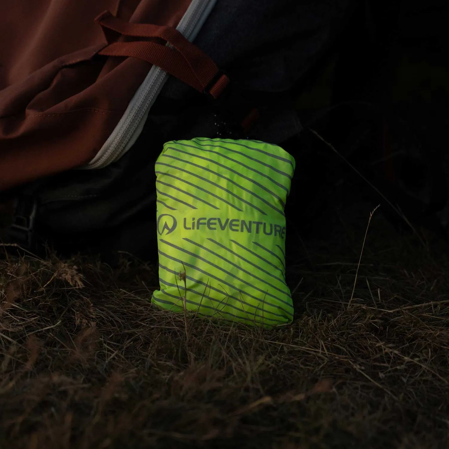 Lifeventure Rucksack-Regenhülle 65L reflektierend