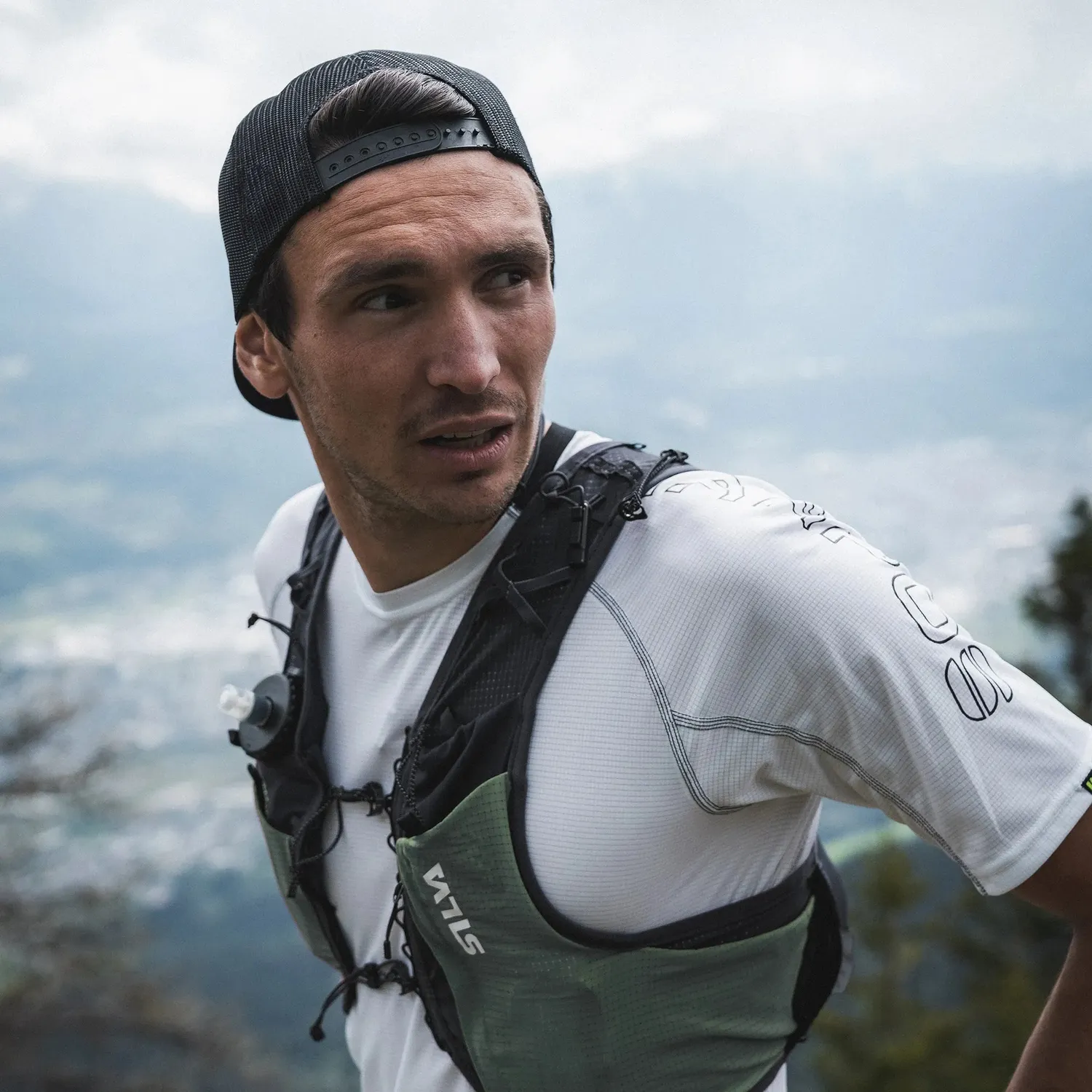 Silva Strive Fly 3L Laufweste grün mit 2 Trinkflaschen