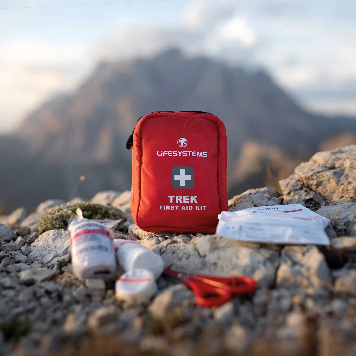 Lifeventure Trek Erste-Hilfe-Set rot für Outdoor