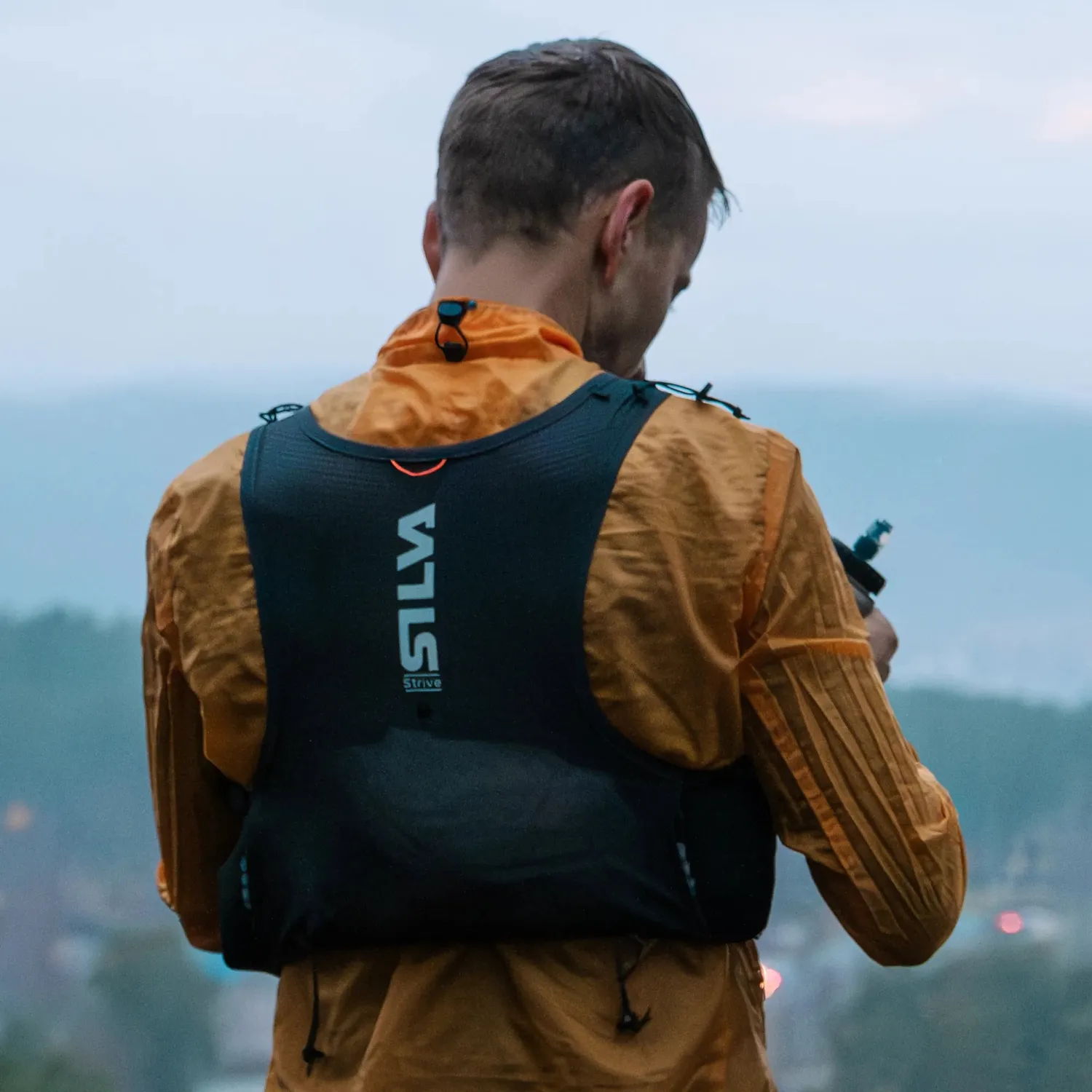Silva Strive Fly 3L Laufweste Schwarz M 113 g