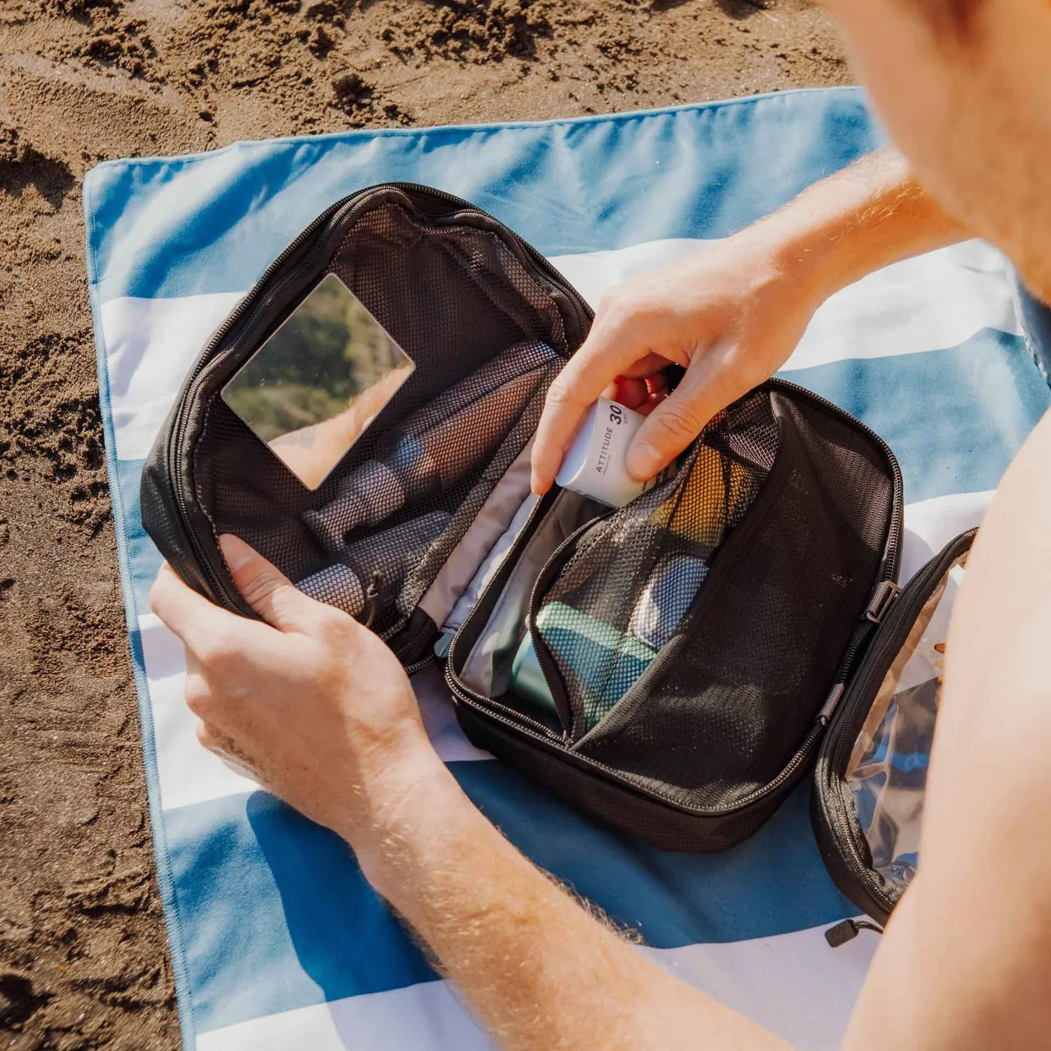Lifeventure Folding Wash Bag Kulturbeutel Schwarz