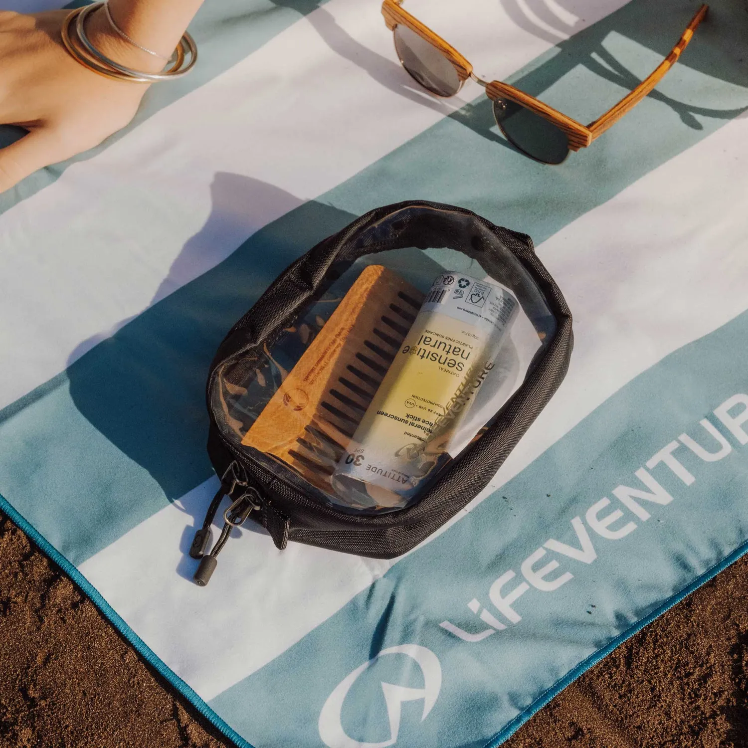 Lifeventure Clear Wash Bag Kulturtasche Small Transparent